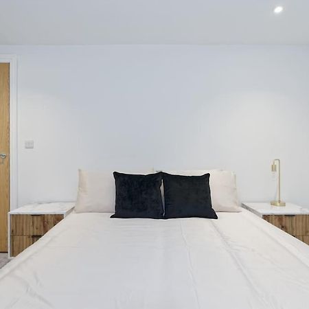 Stylish Beach Front Retreat 2 Bedrooms Херн Бей Екстериор снимка